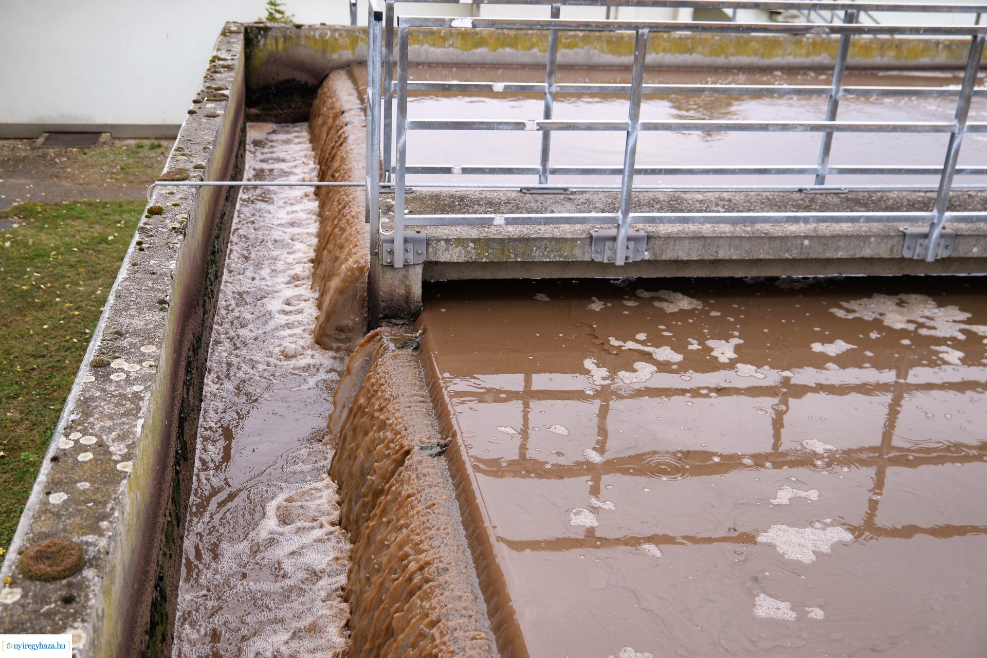 Szemléletformáló program keretében iskolások látogattak a Szennyvíztisztító telepre
