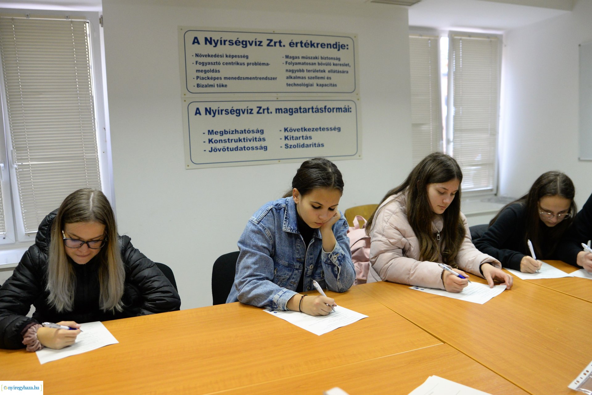 Szemléletformáló program keretében iskolások látogattak a Szennyvíztisztító telepre