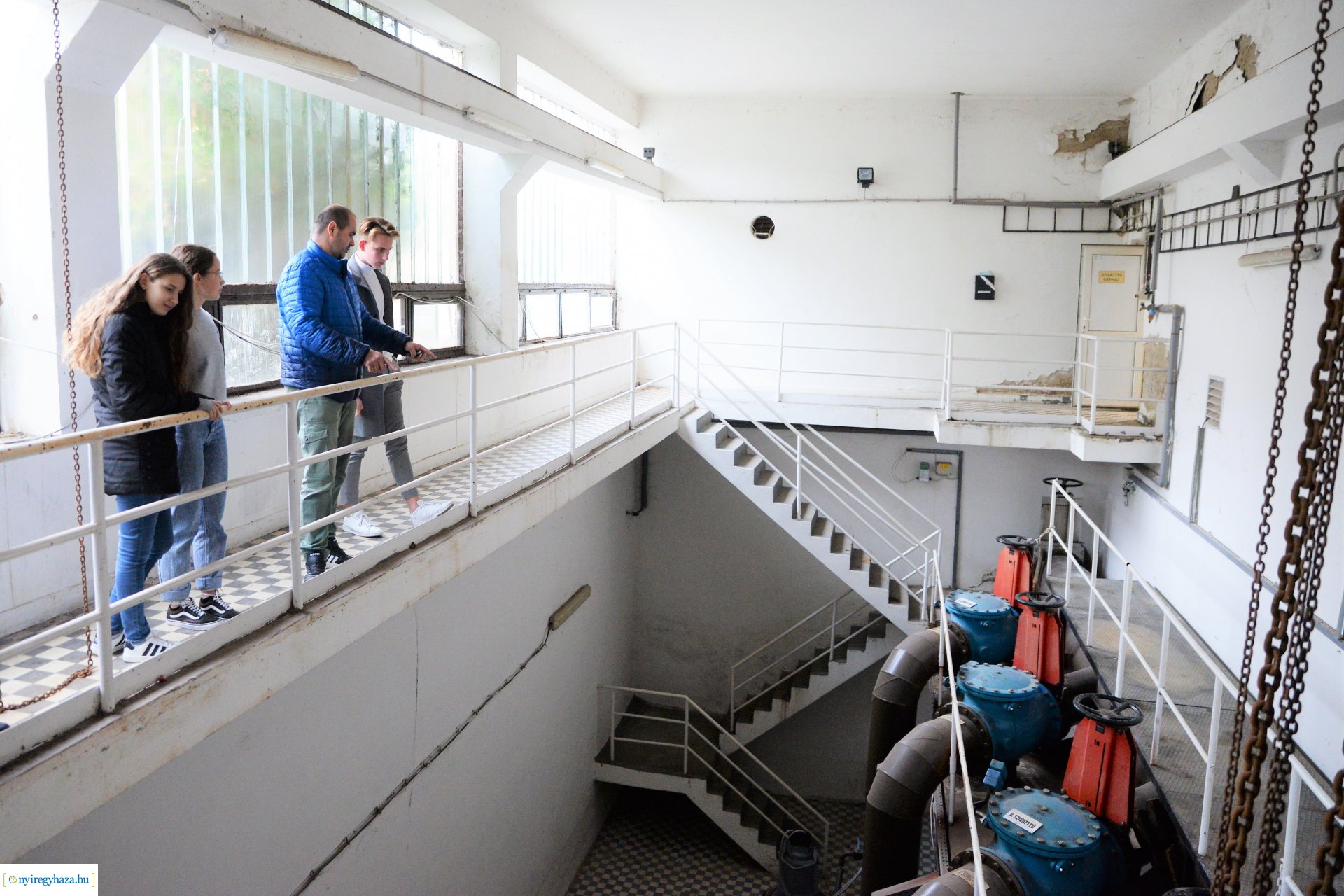 Szemléletformáló program keretében iskolások látogattak a Szennyvíztisztító telepre