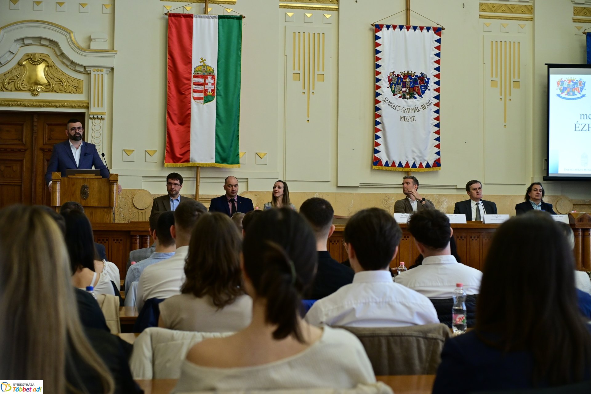 Szemléletformáló szakmai konferencia a Megyeházán