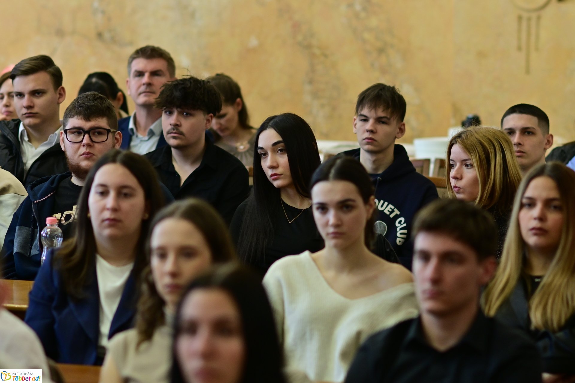 Szemléletformáló szakmai konferencia a Megyeházán