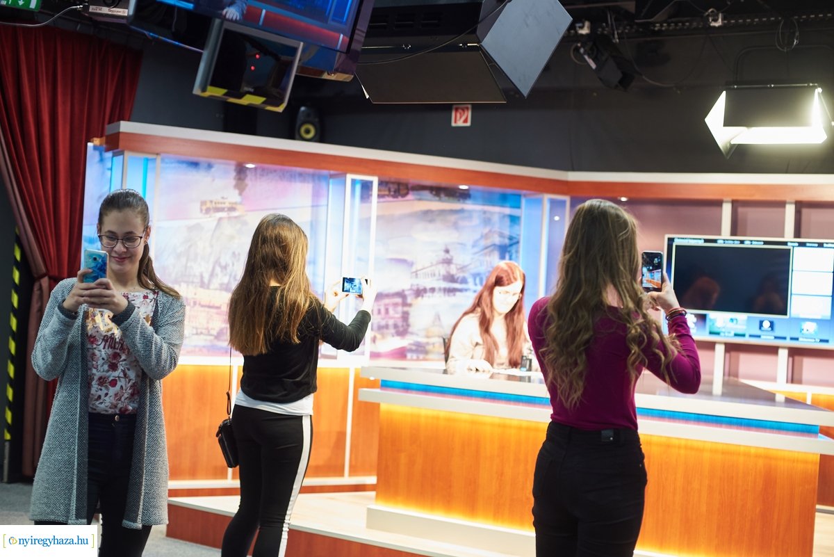 Szent Imrés diákok a Nyíregyházi Televízióban