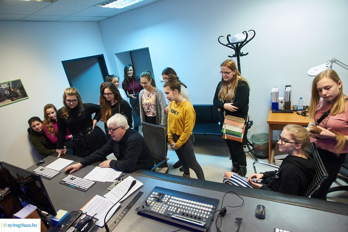 Szent Imrés diákok a Nyíregyházi Televízióban