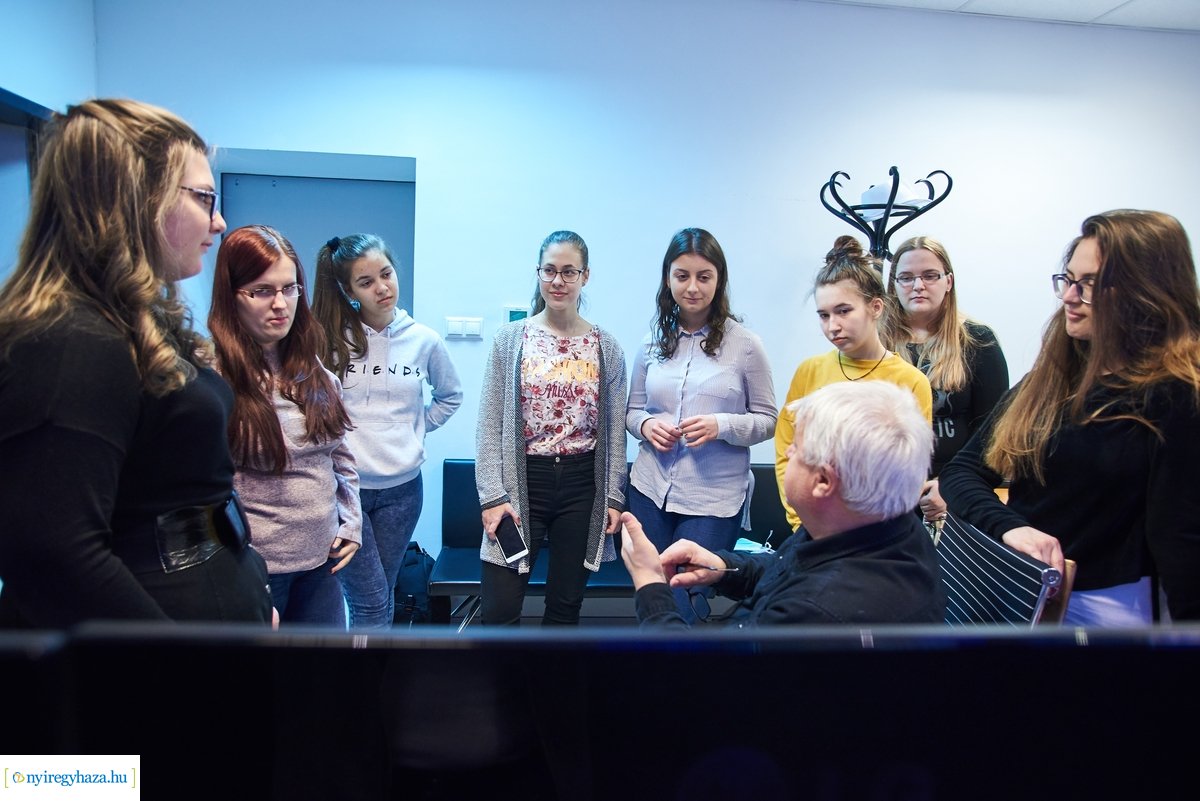 Szent Imrés diákok a Nyíregyházi Televízióban