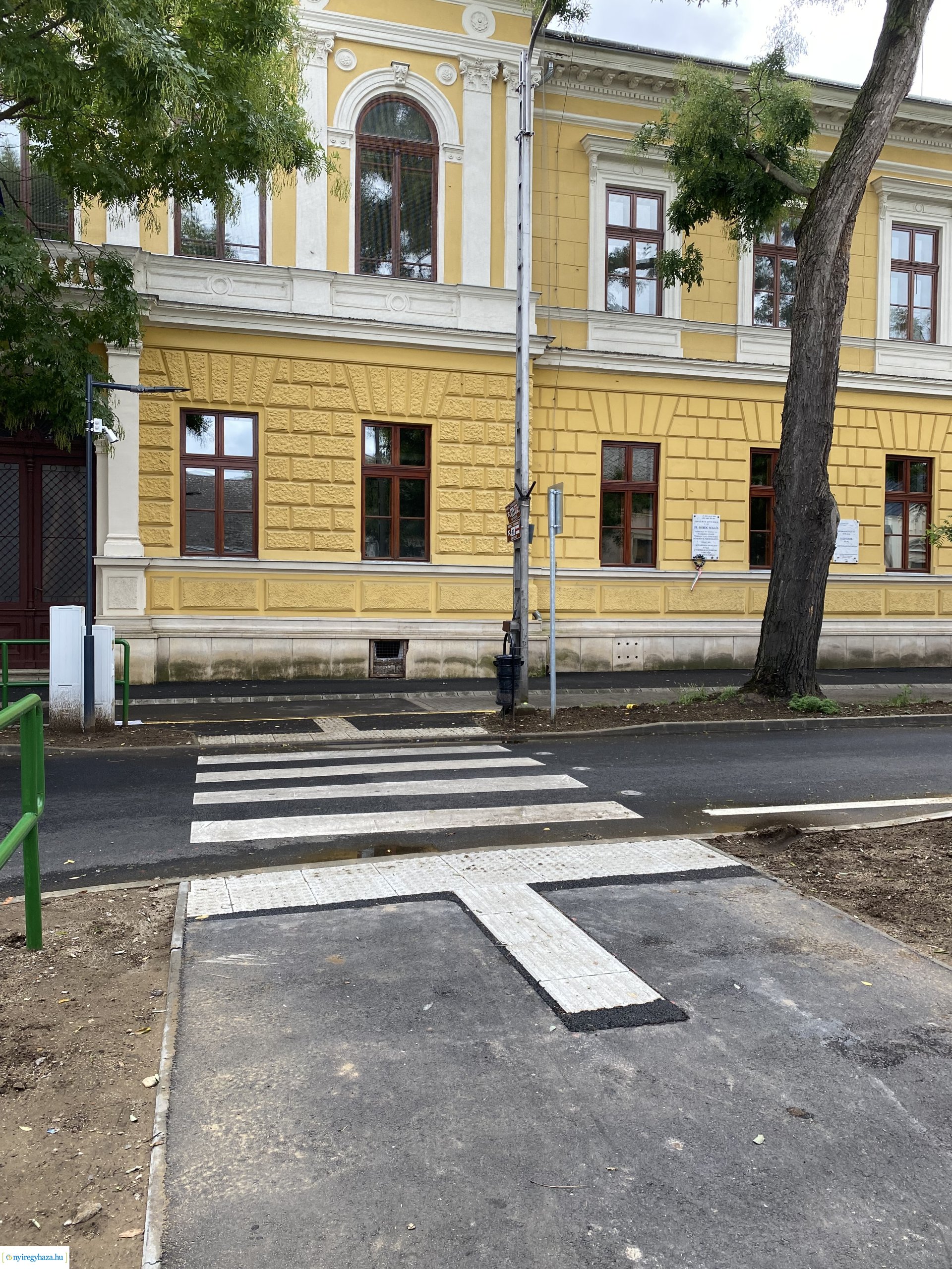 Szent István utca, Szarvas utca útburkolatainak felújítása