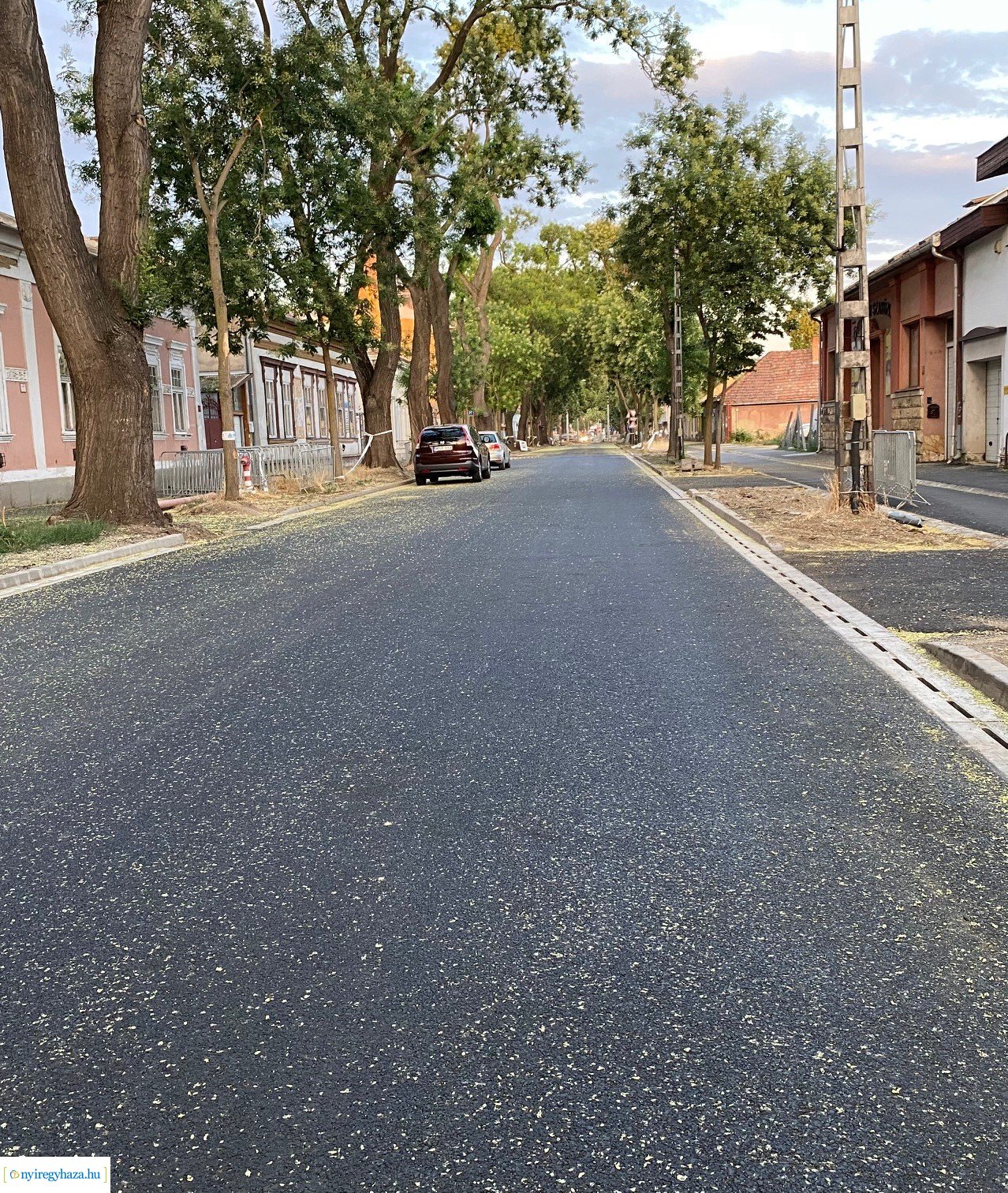 Szent István utca, Szarvas utca útburkolatainak felújítása