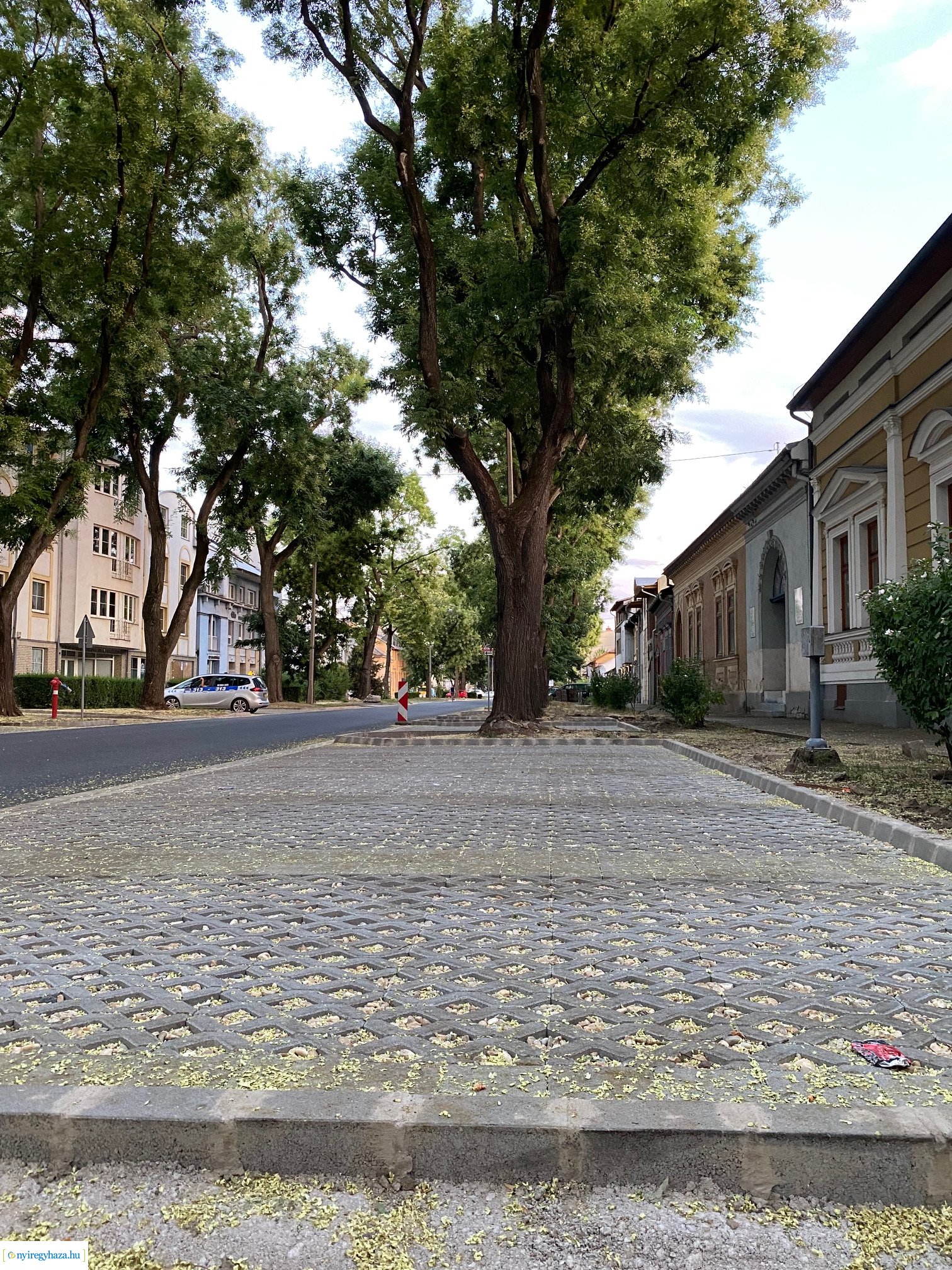 Szent István utca, Szarvas utca útburkolatainak felújítása