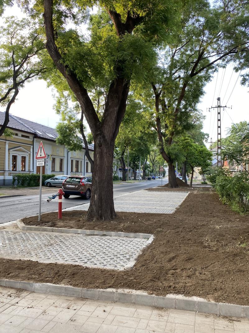 Szent István utca, Szarvas utca útburkolatainak felújítása