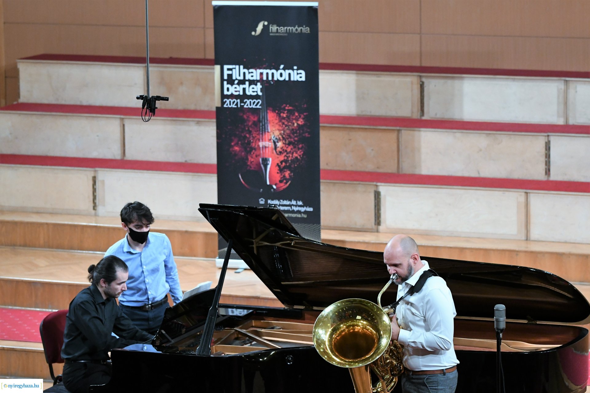 Szentpáli Roland szerzői estje a Filharmónia koncertsorozat szervezésében