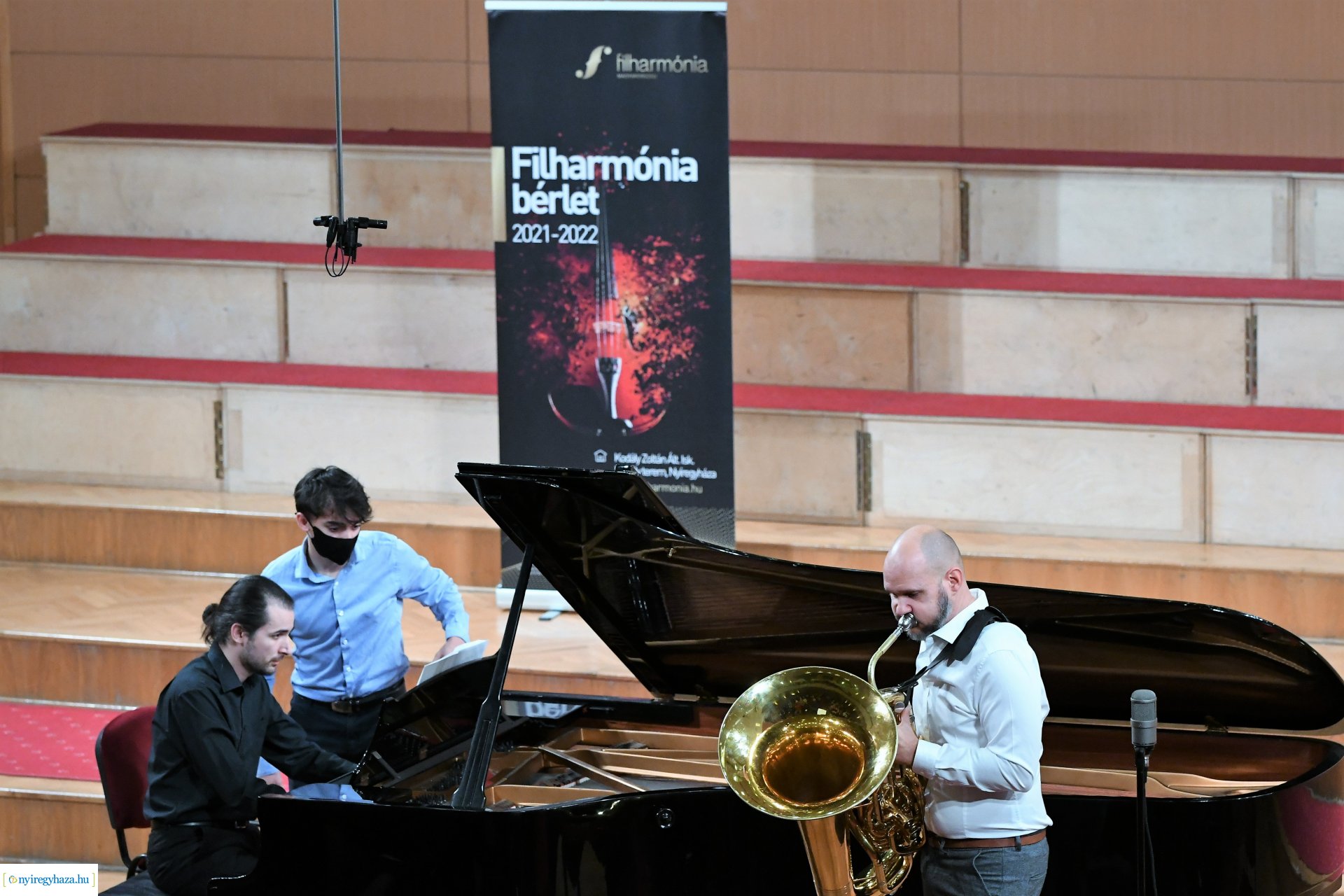 Szentpáli Roland szerzői estje a Filharmónia koncertsorozat szervezésében