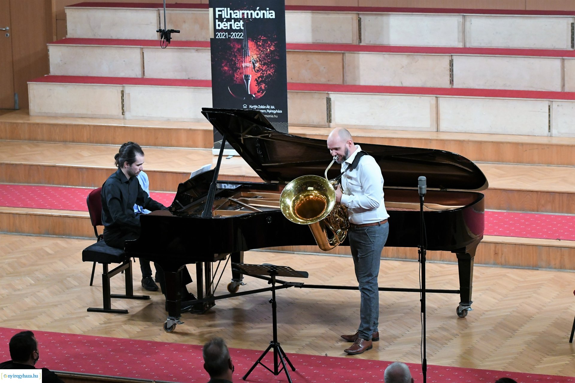 Szentpáli Roland szerzői estje a Filharmónia koncertsorozat szervezésében