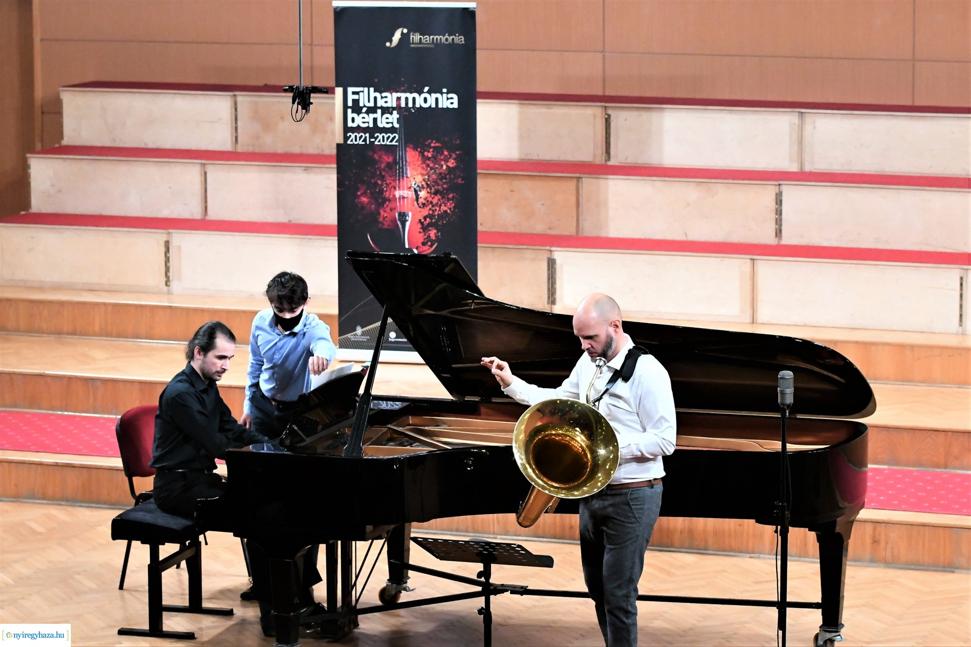 Szentpáli Roland szerzői estje a Filharmónia koncertsorozat szervezésében