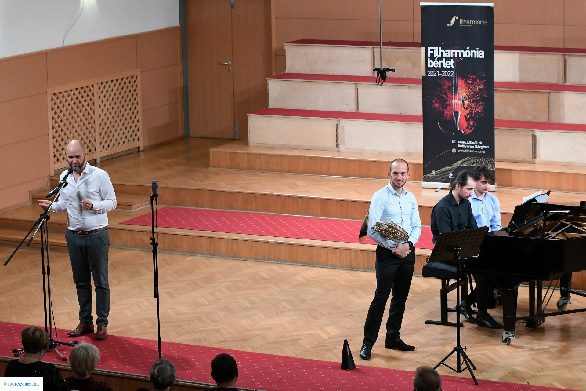 Szentpáli Roland szerzői estje a Filharmónia koncertsorozat szervezésében