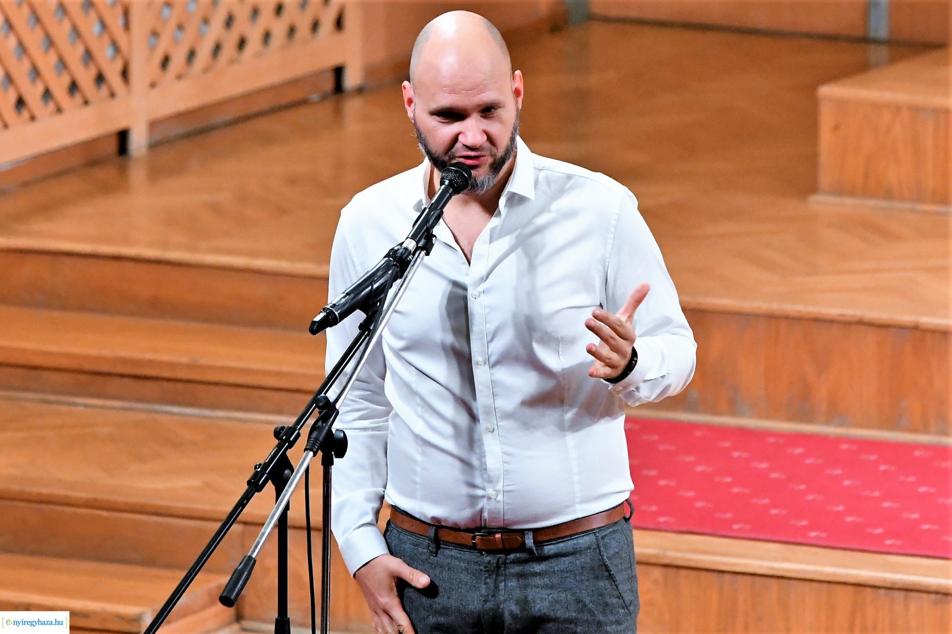 Szentpáli Roland szerzői estje a Filharmónia koncertsorozat szervezésében