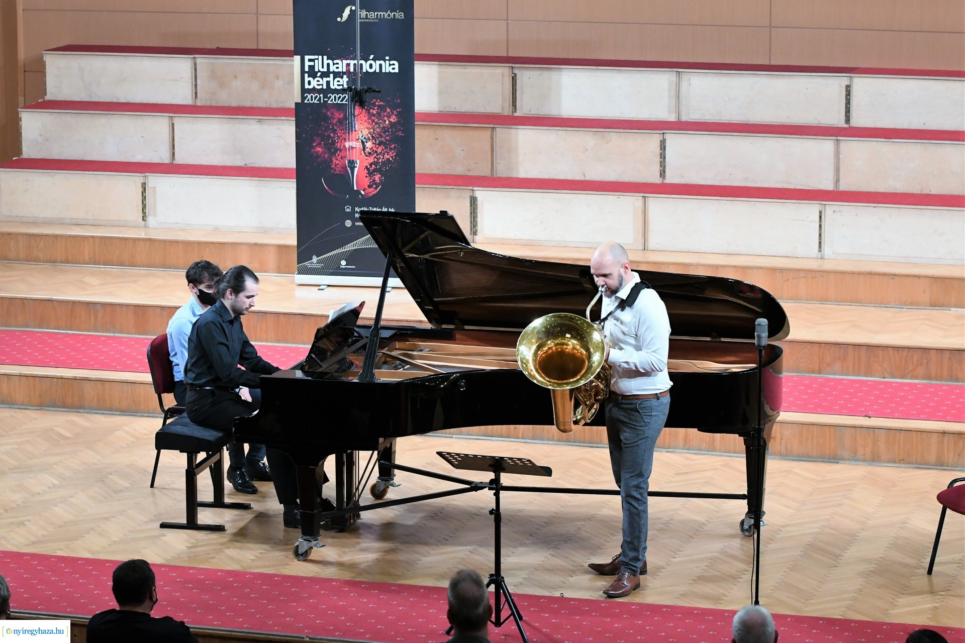 Szentpáli Roland szerzői estje a Filharmónia koncertsorozat szervezésében