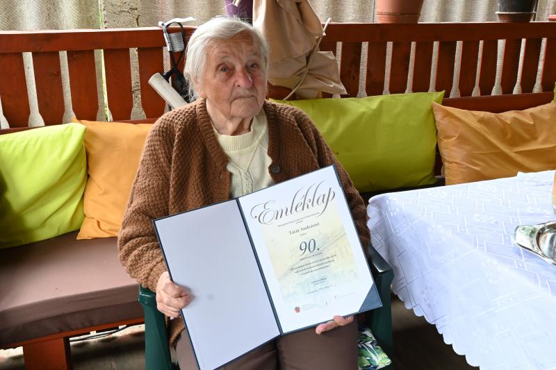 Szépkorú köszöntés Nyírszőlősön - Tatár Andrásné 90 éves