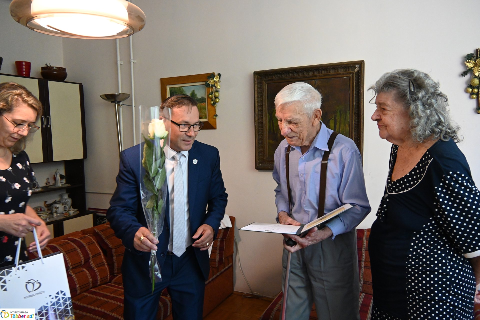 Szépkorú köszöntés - Újváry József 90 éves