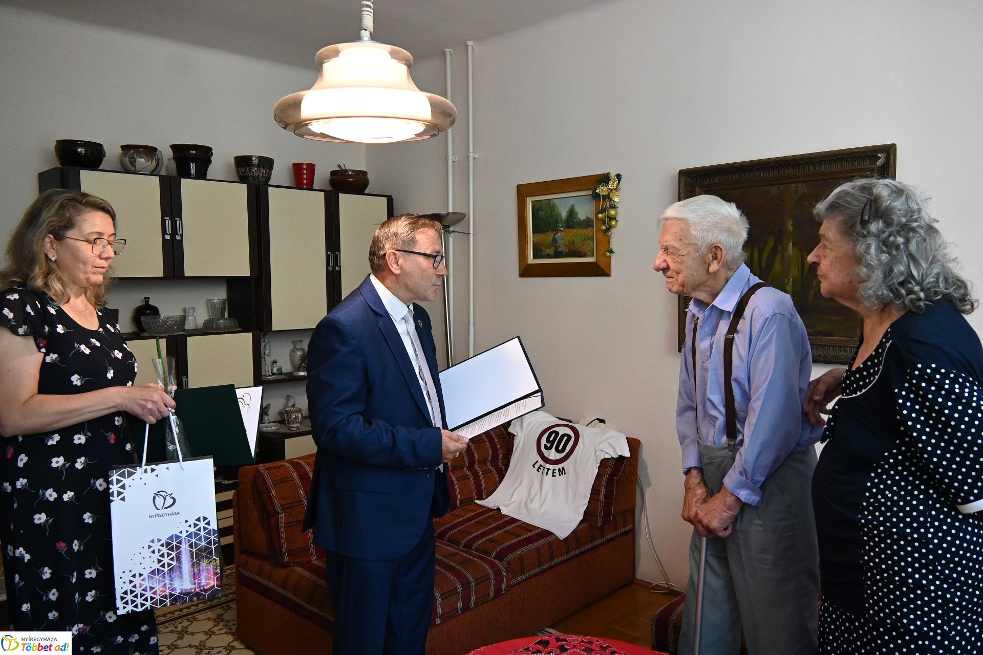 Szépkorú köszöntés - Újváry József 90 éves