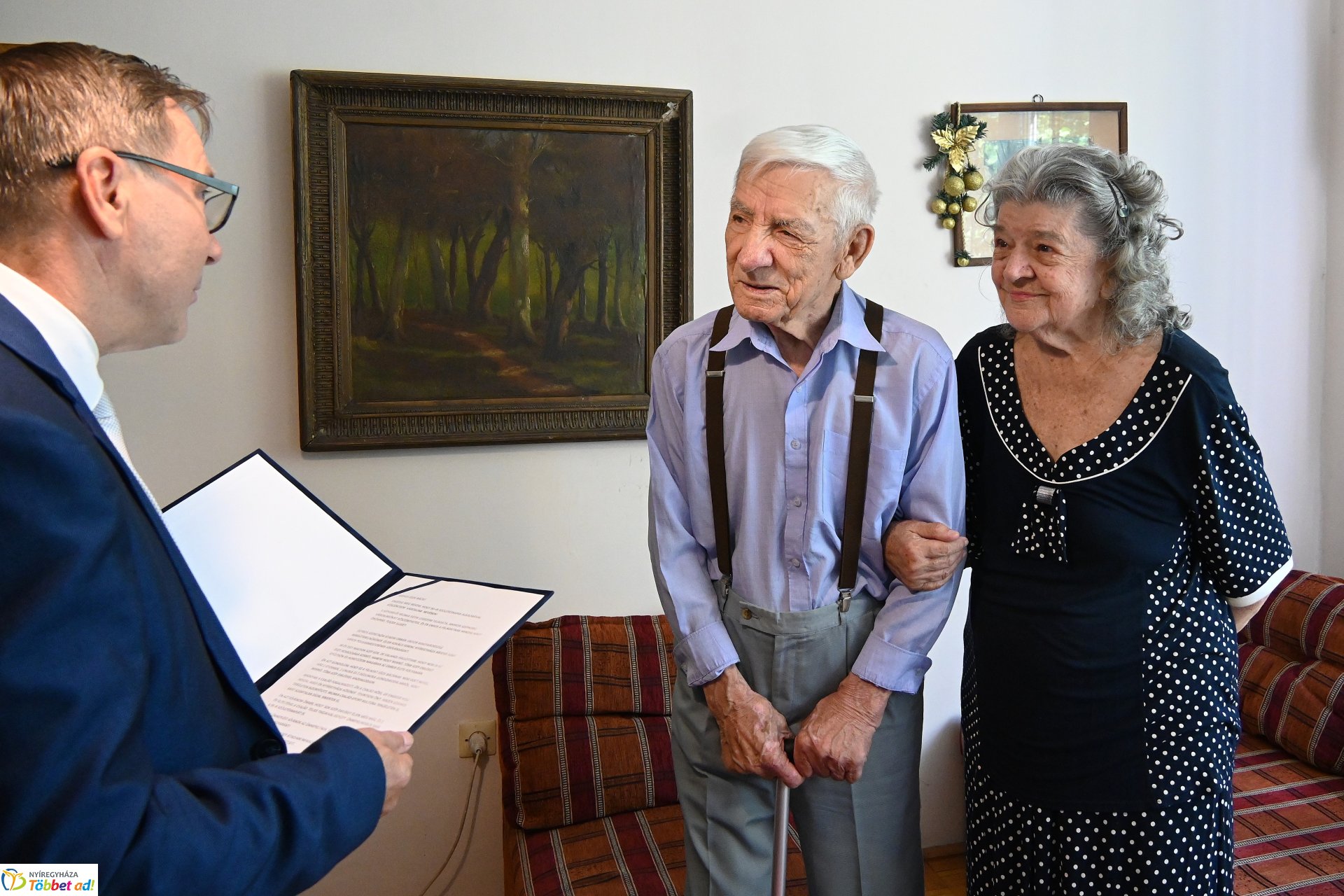Szépkorú köszöntés - Újváry József 90 éves