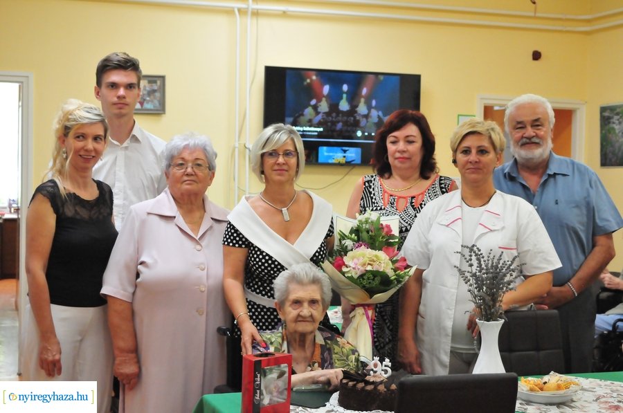 Szépkorú köszöntése - Ács Andrásné