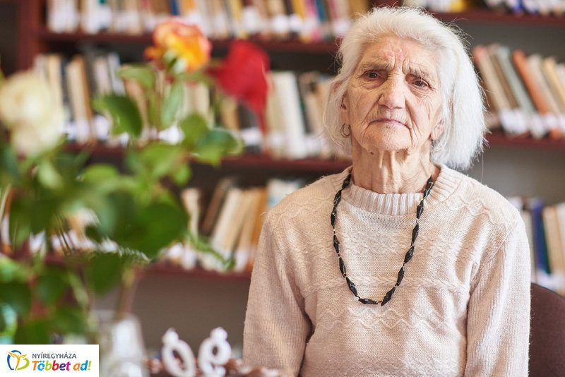 Szépkorú köszöntése Andrási Péterné