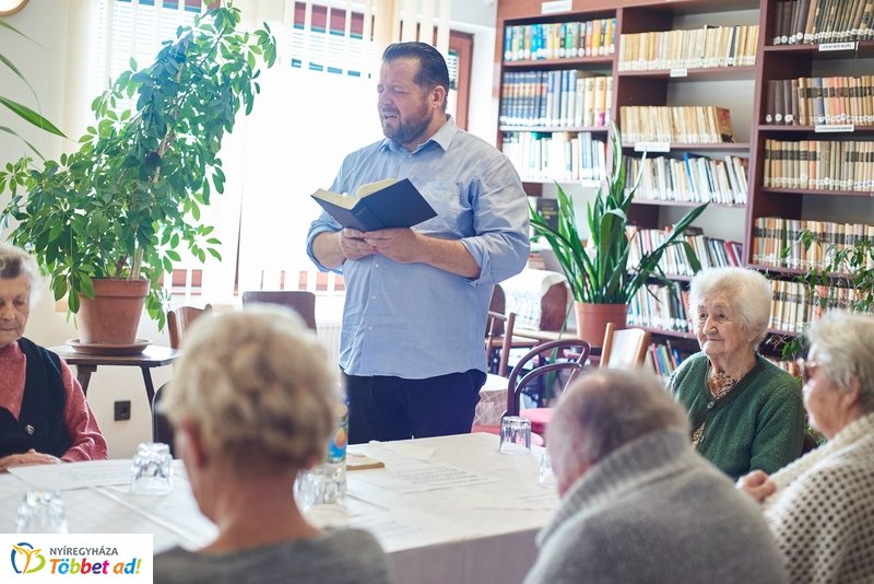 Szépkorú köszöntése Andrási Péterné