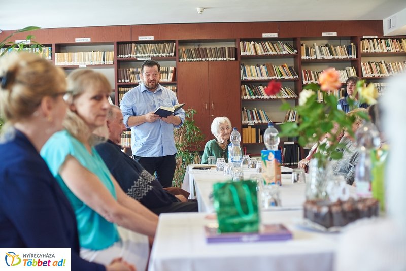 Szépkorú köszöntése Andrási Péterné