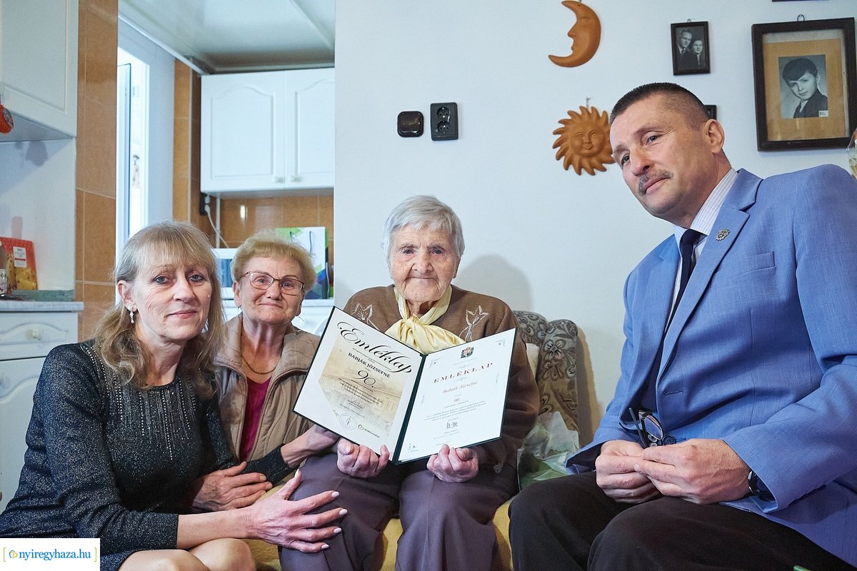 Szépkorú köszöntése - Babják Józsefné