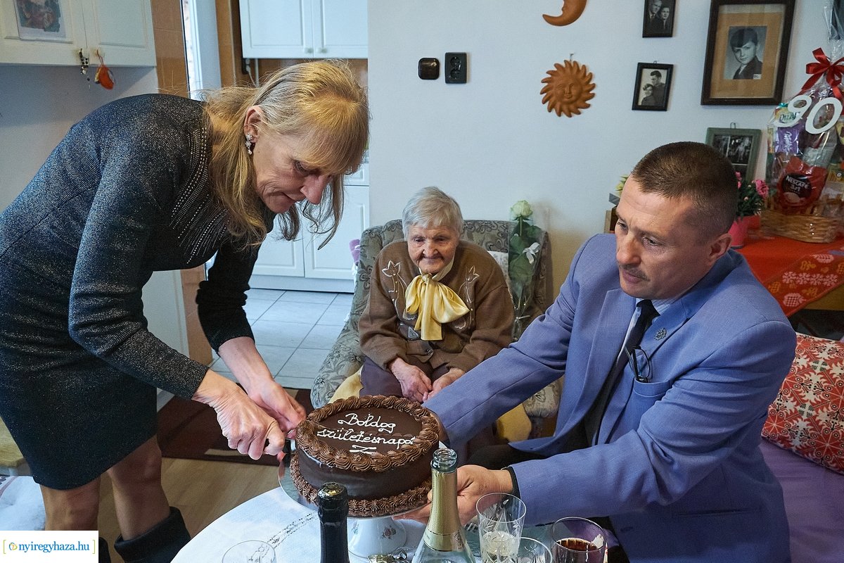 Szépkorú köszöntése - Babják Józsefné