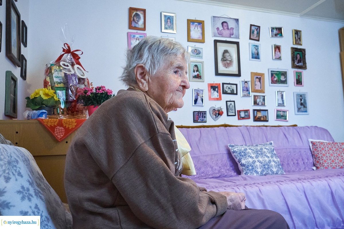 Szépkorú köszöntése - Babják Józsefné