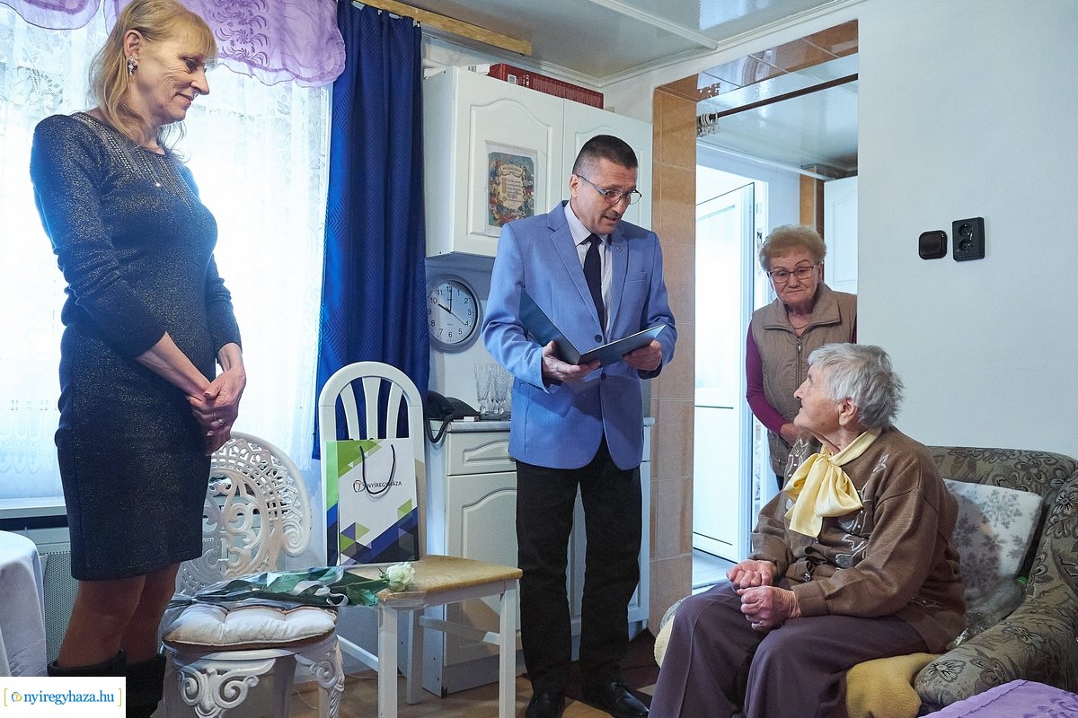 Szépkorú köszöntése - Babják Józsefné