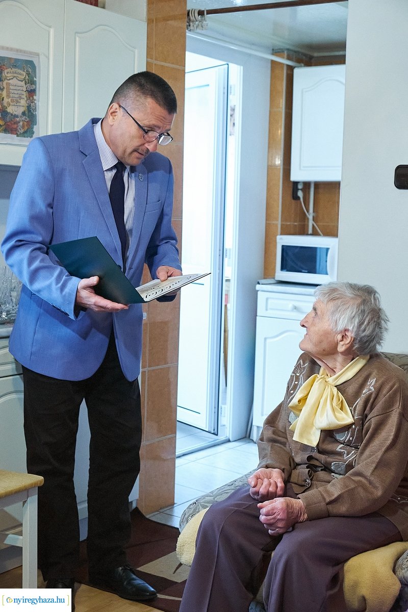 Szépkorú köszöntése - Babják Józsefné