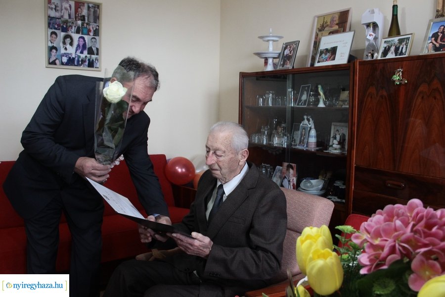 Szépkorú köszöntése - Bacskai Antal