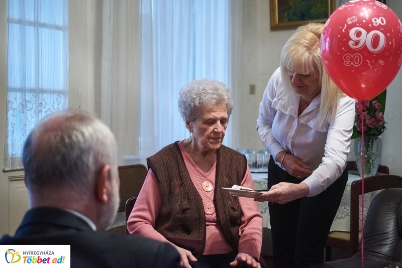 Szépkorú köszöntése - Bakosi Benőné