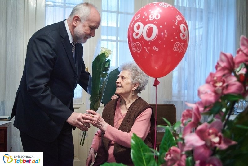 Szépkorú köszöntése - Bakosi Benőné