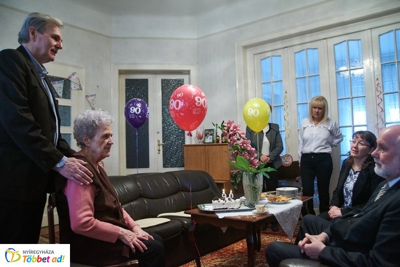 Szépkorú köszöntése - Bakosi Benőné