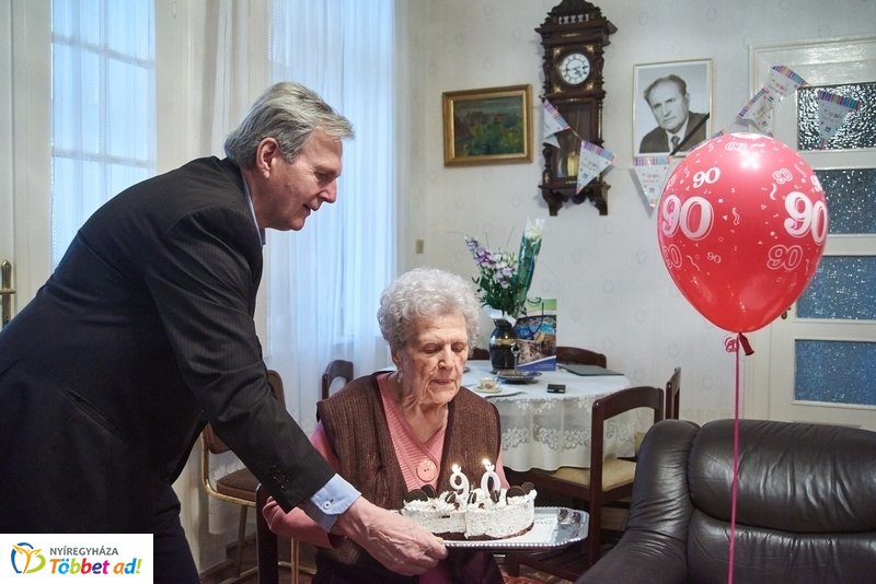 Szépkorú köszöntése - Bakosi Benőné