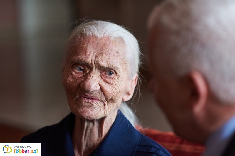 Szépkorú köszöntése Balogh Istvánné