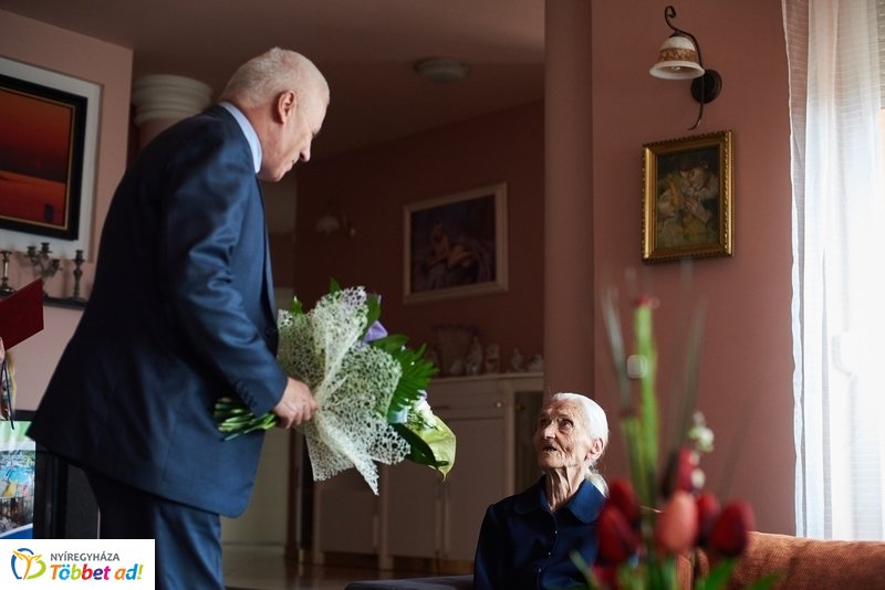 Szépkorú köszöntése Balogh Istvánné