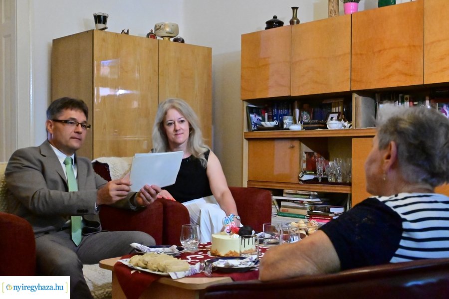 Szépkorú köszöntése - Barna Jánosné