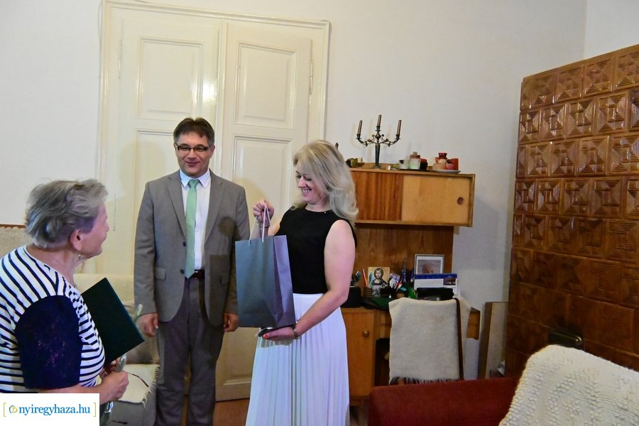 Szépkorú köszöntése - Barna Jánosné