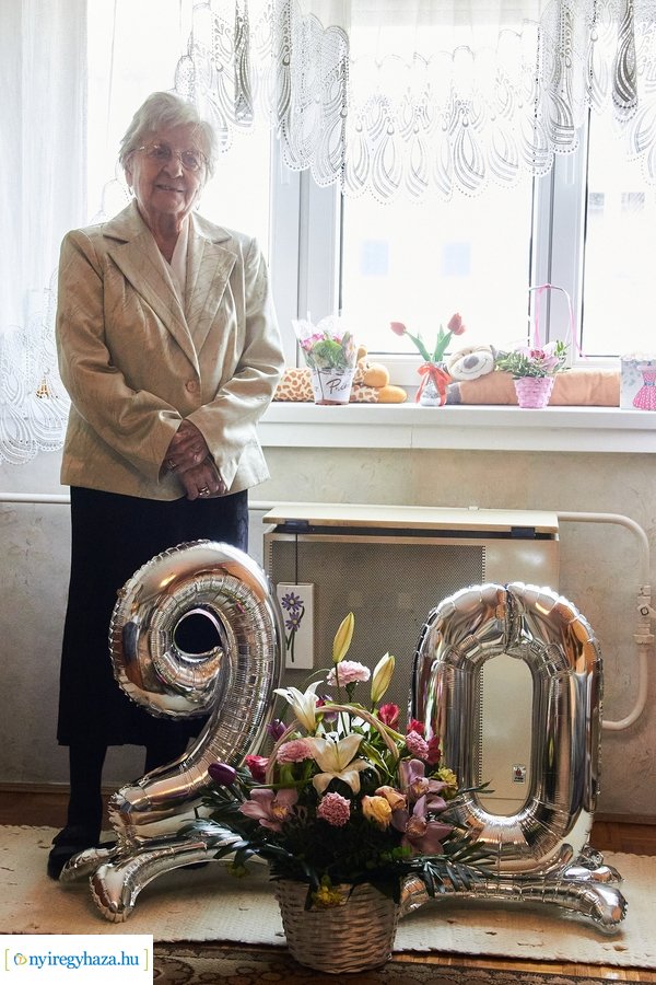 Szépkorú köszöntése - Bojtos Istvánné