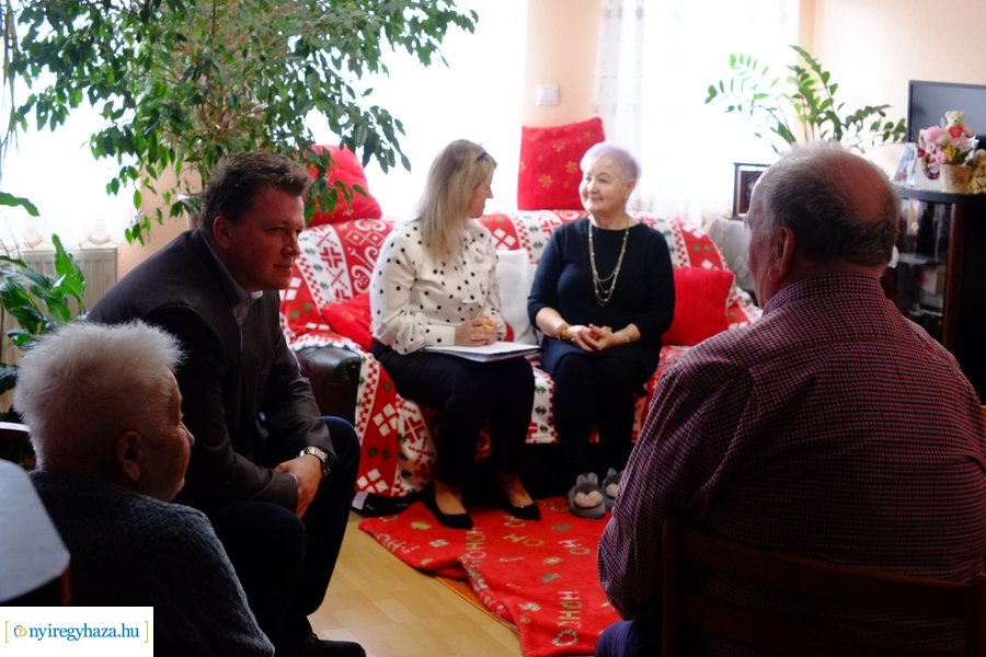 Szépkorú köszöntése - Csorba Istvánné