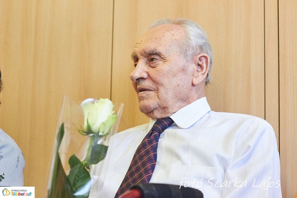 Szépkorú köszöntése Dankó László
