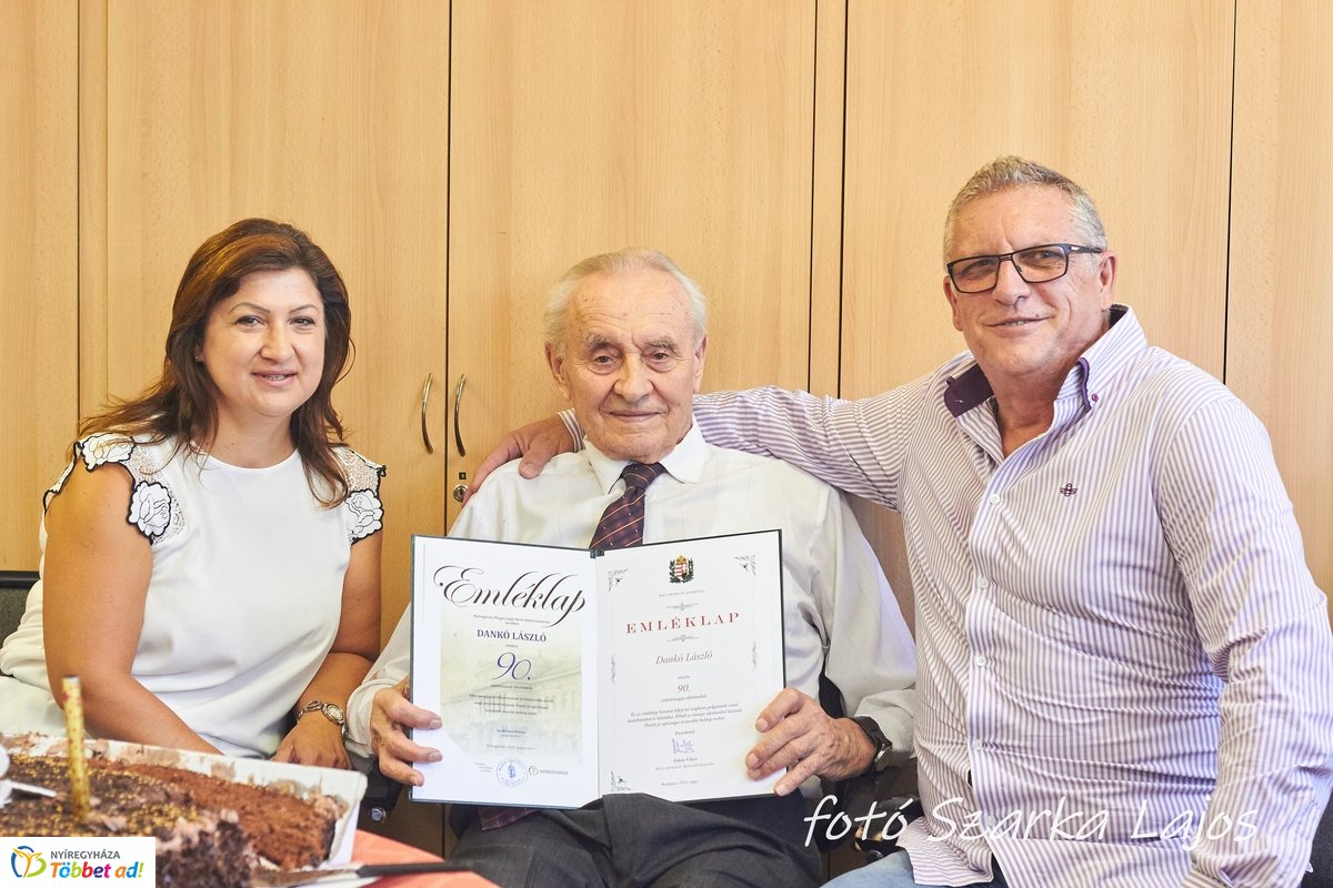 Szépkorú köszöntése Dankó László