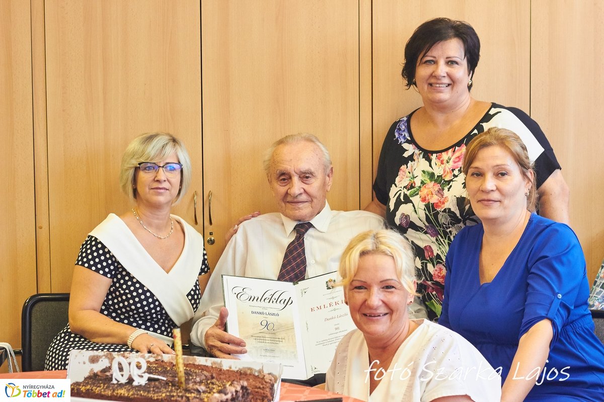 Szépkorú köszöntése Dankó László