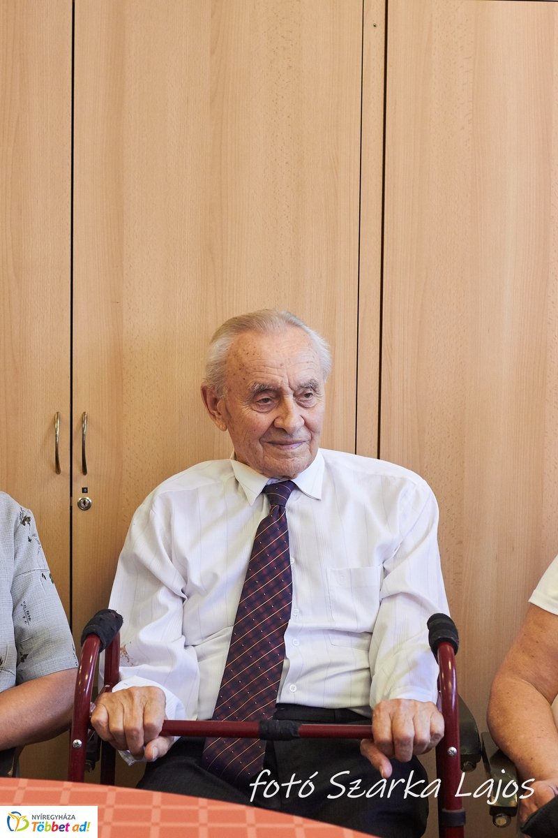 Szépkorú köszöntése Dankó László