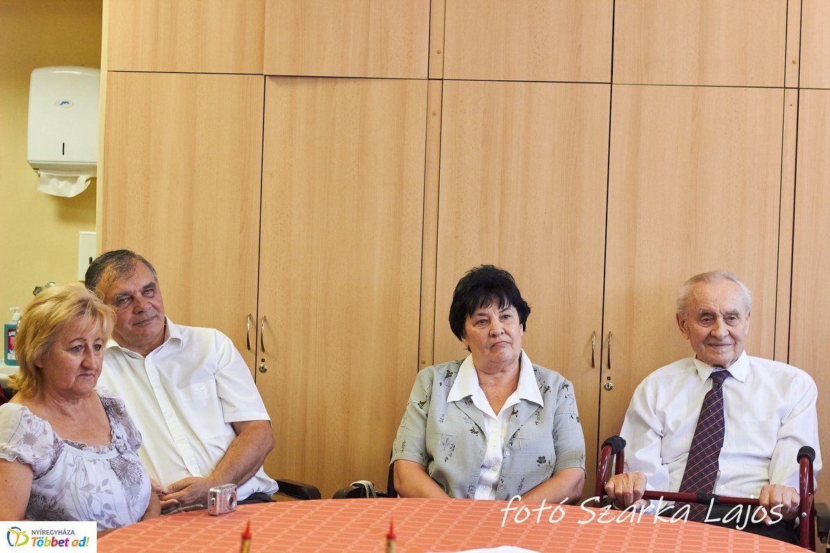 Szépkorú köszöntése Dankó László