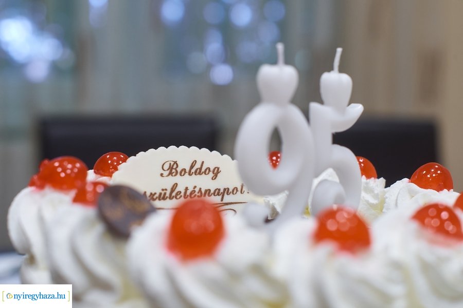 Szépkorú köszöntése Dankó Lászlóné