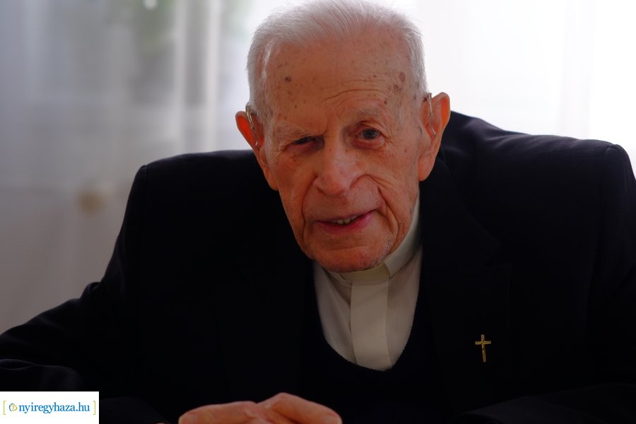 Szépkorú köszöntése - Dr Katona István